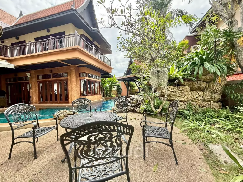 Iconic Thai-Bali Luxury Villa for Sale Dharawadi Na Jomtien
