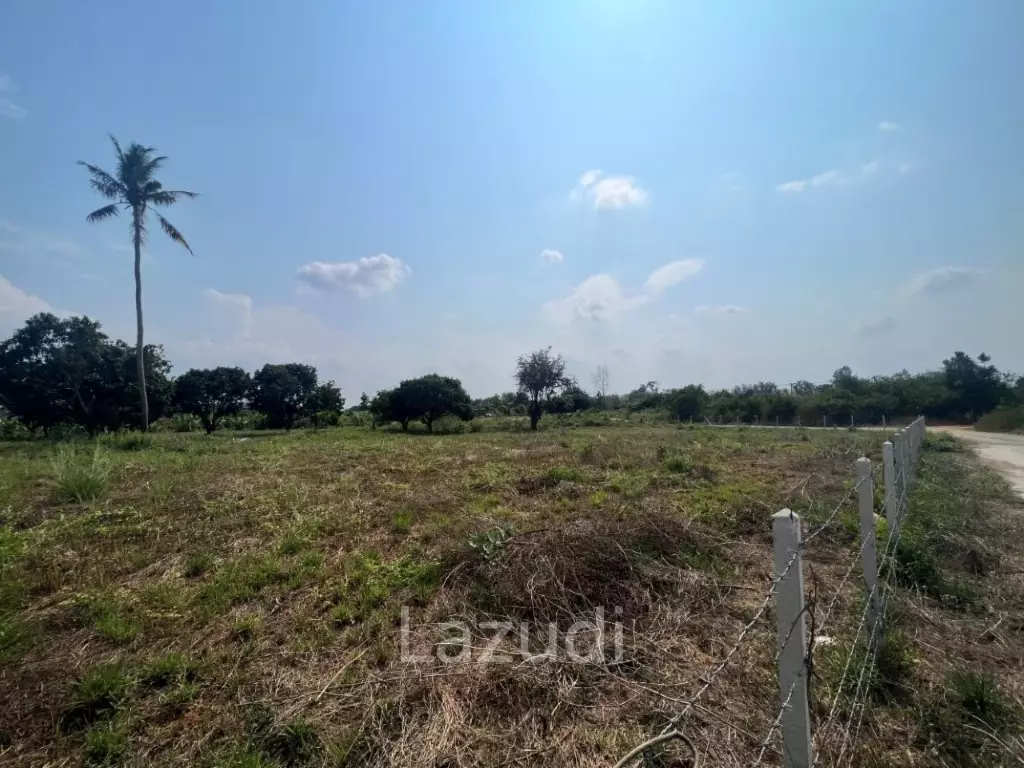 Land Kao Tao : 3 rai corner plot of land with great Westerly Views