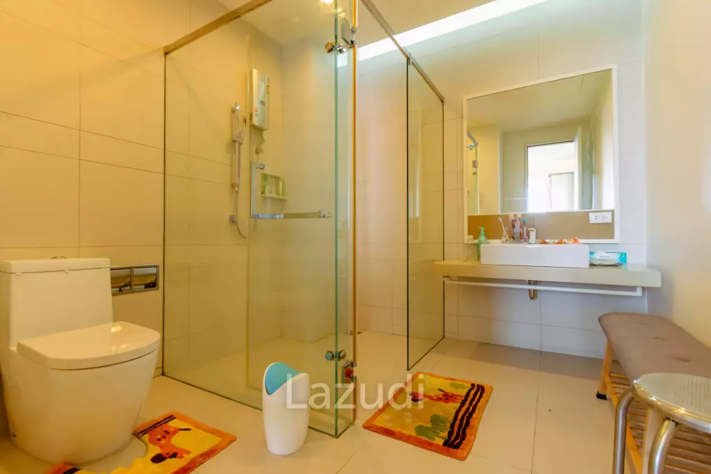 คอนโดหรู 2 ห้องนอน 2 ห้องน้ำ แบบดูเพล็กซ์ วิวทะเล