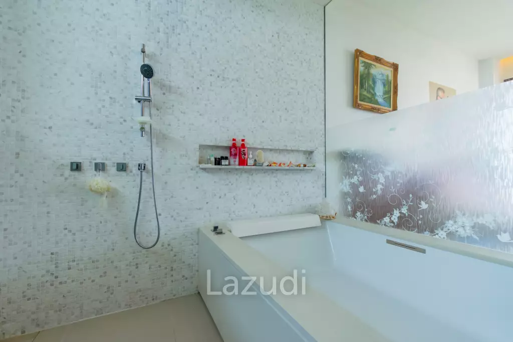 คอนโดหรู 2 ห้องนอน 2 ห้องน้ำ แบบดูเพล็กซ์ วิวทะเล