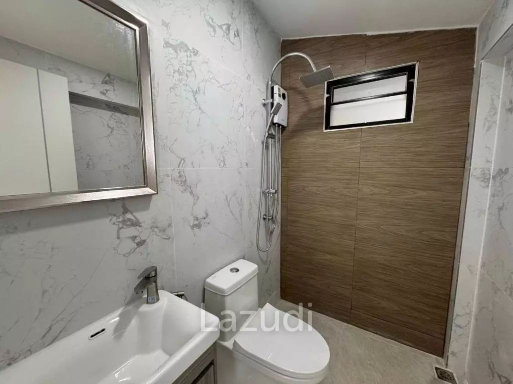Modern Detached House for Sale Permsap Villa