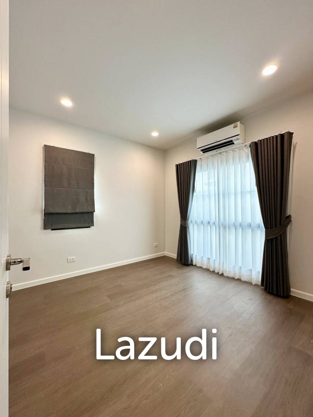 Brand New 4 Bedroom Luxury House Walking Distance to BISP