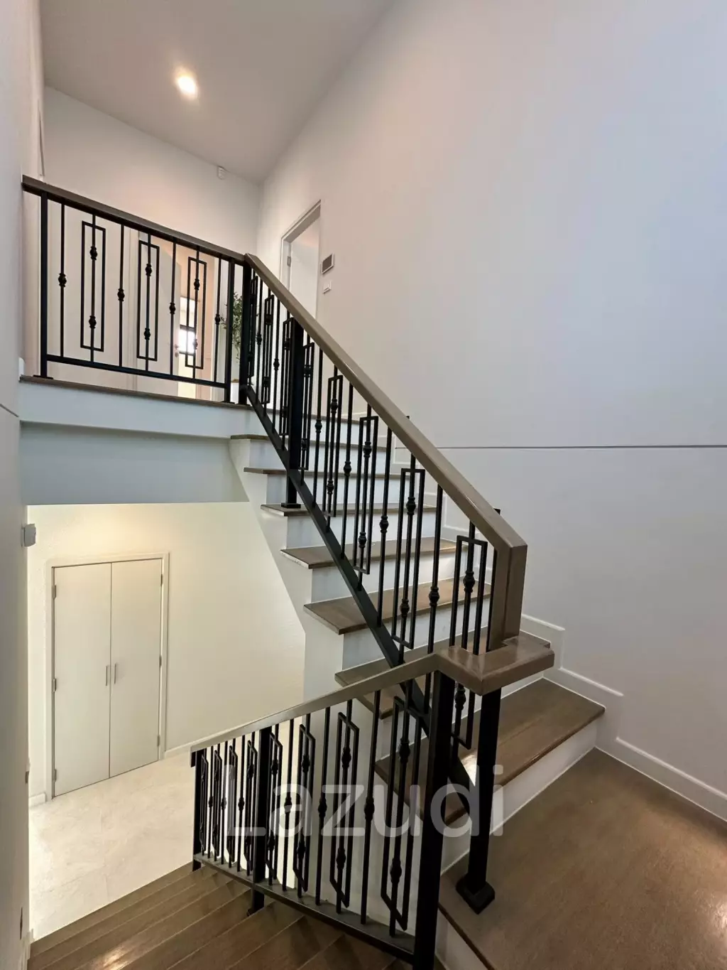 Brand New 4 Bedroom Luxury House Walking Distance to BISP