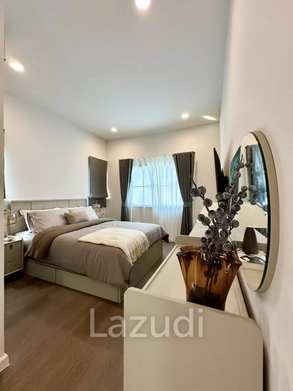 Brand New 4 Bedroom Luxury House Walking Distance to BISP