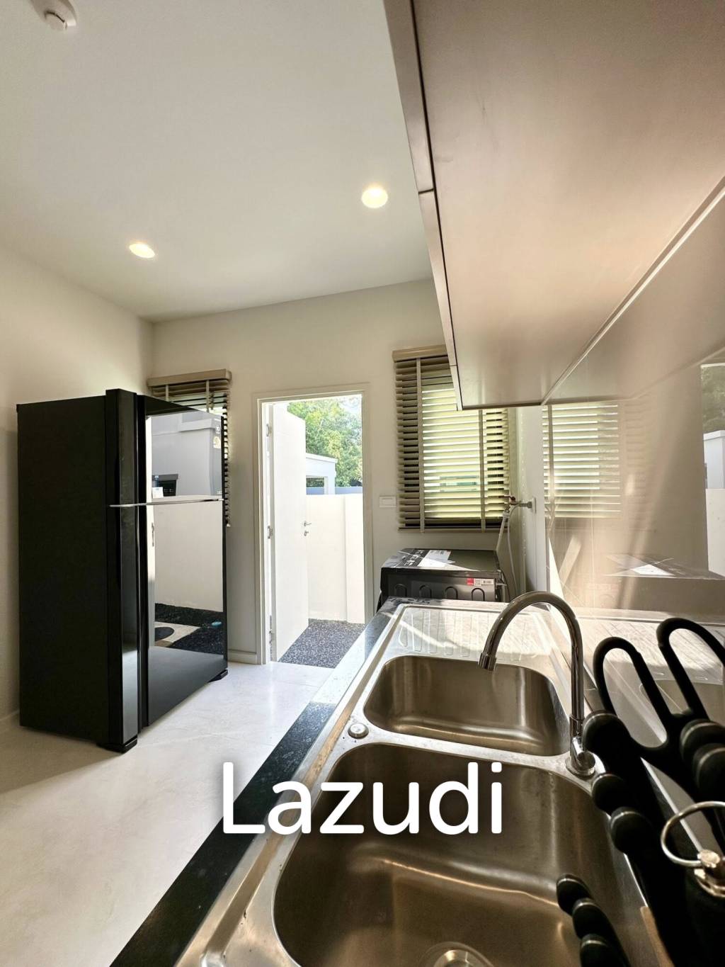 Brand New 4 Bedroom Luxury House Walking Distance to BISP
