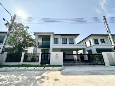 Brand New 4 Bedroom Luxury House Walking Distance to BISP