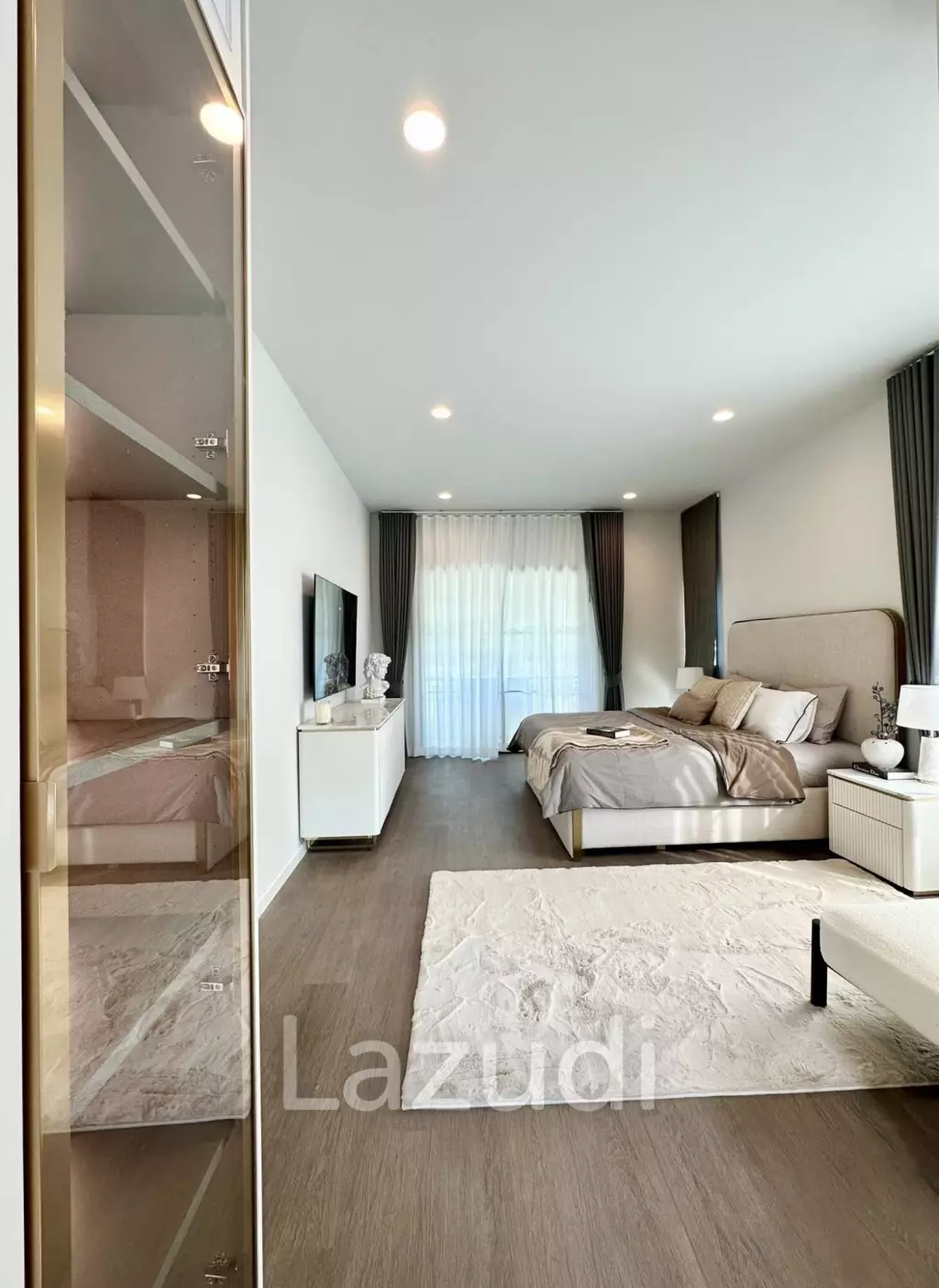 Brand New 4 Bedroom Luxury House Walking Distance to BISP
