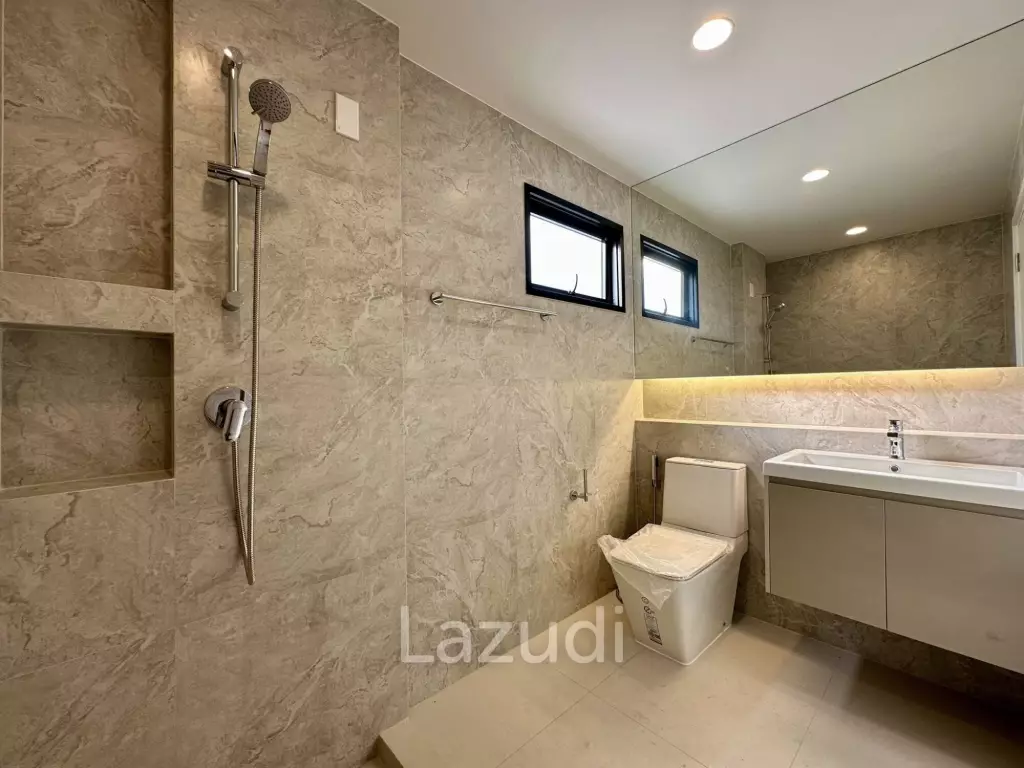 Brand New 4 Bedroom Luxury House Walking Distance to BISP