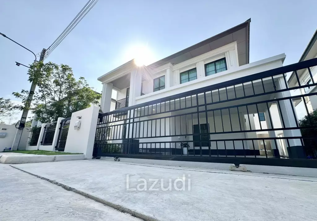 Brand New 4 Bedroom Luxury House Walking Distance to BISP