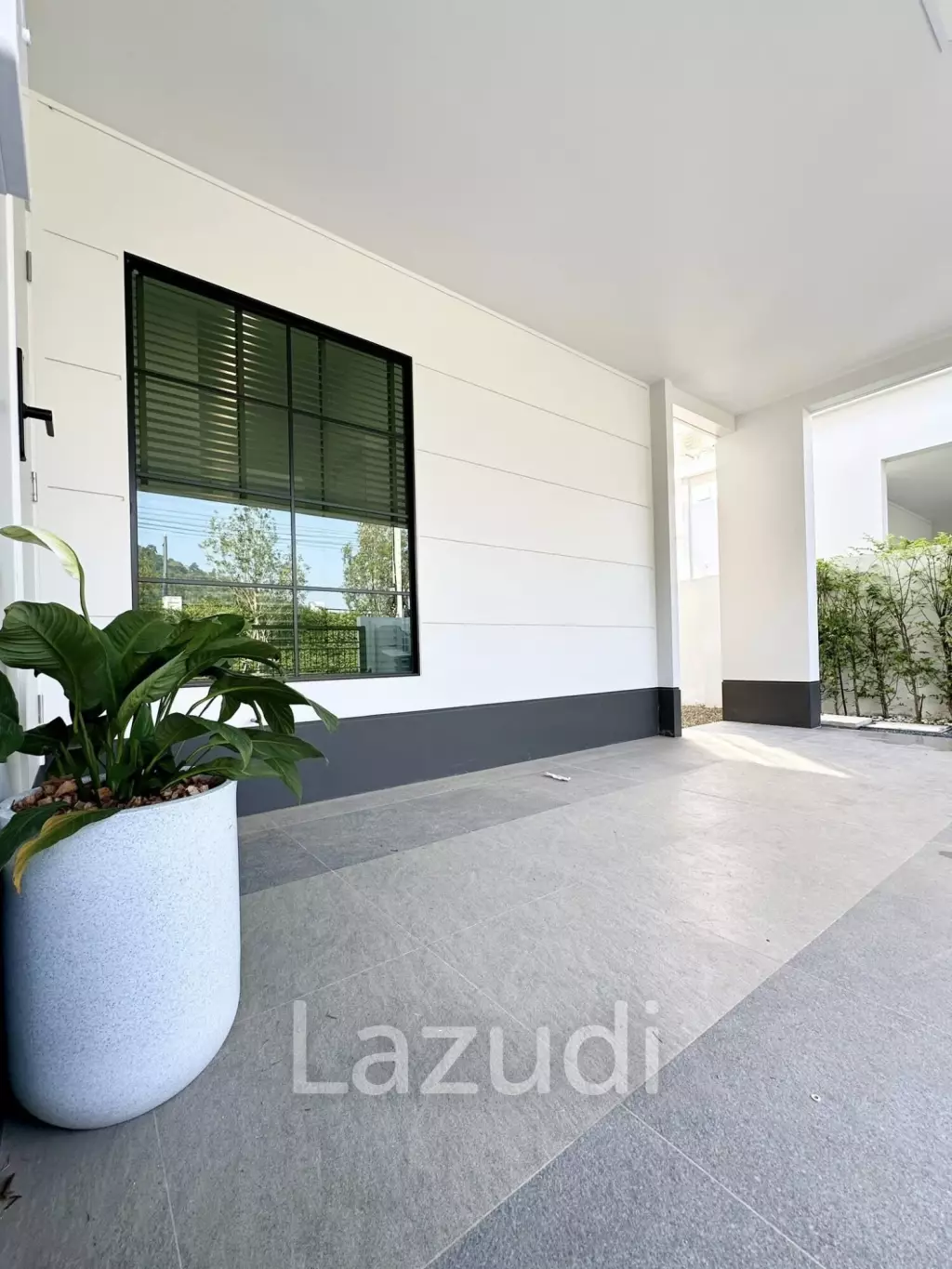 Brand New 4 Bedroom Luxury House Walking Distance to BISP