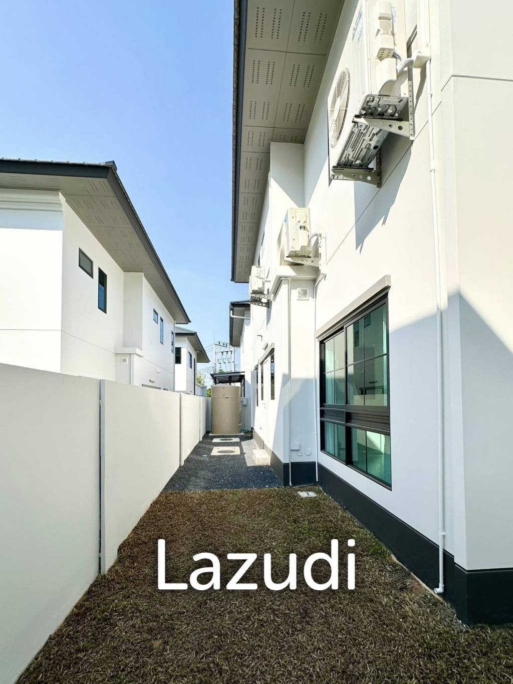 Brand New 4 Bedroom Luxury House Walking Distance to BISP