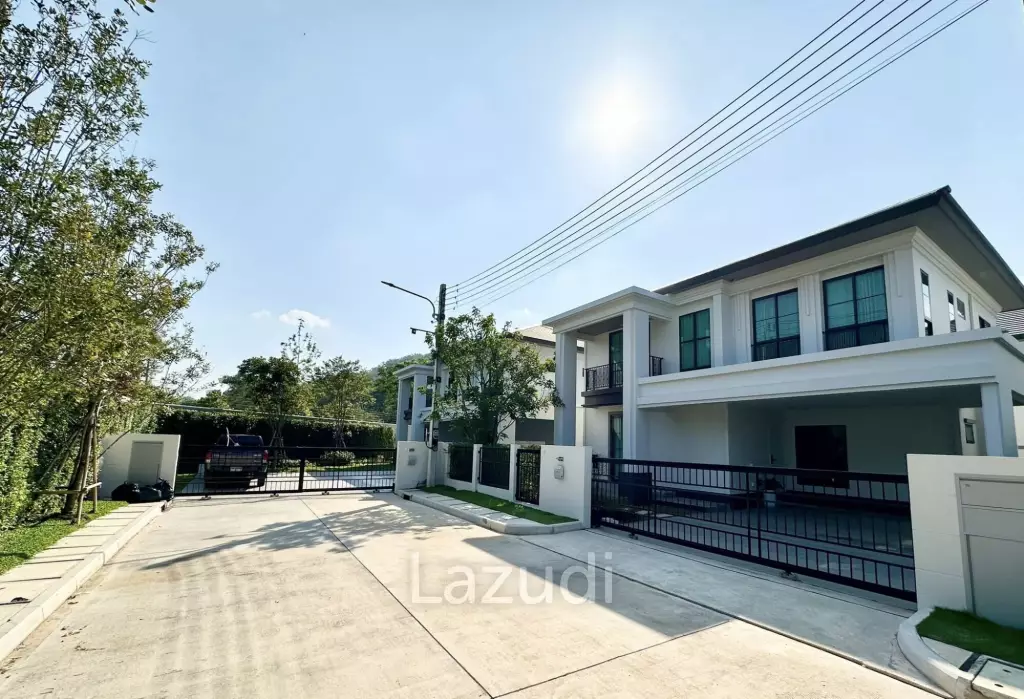 Brand New 4 Bedroom Luxury House Walking Distance to BISP