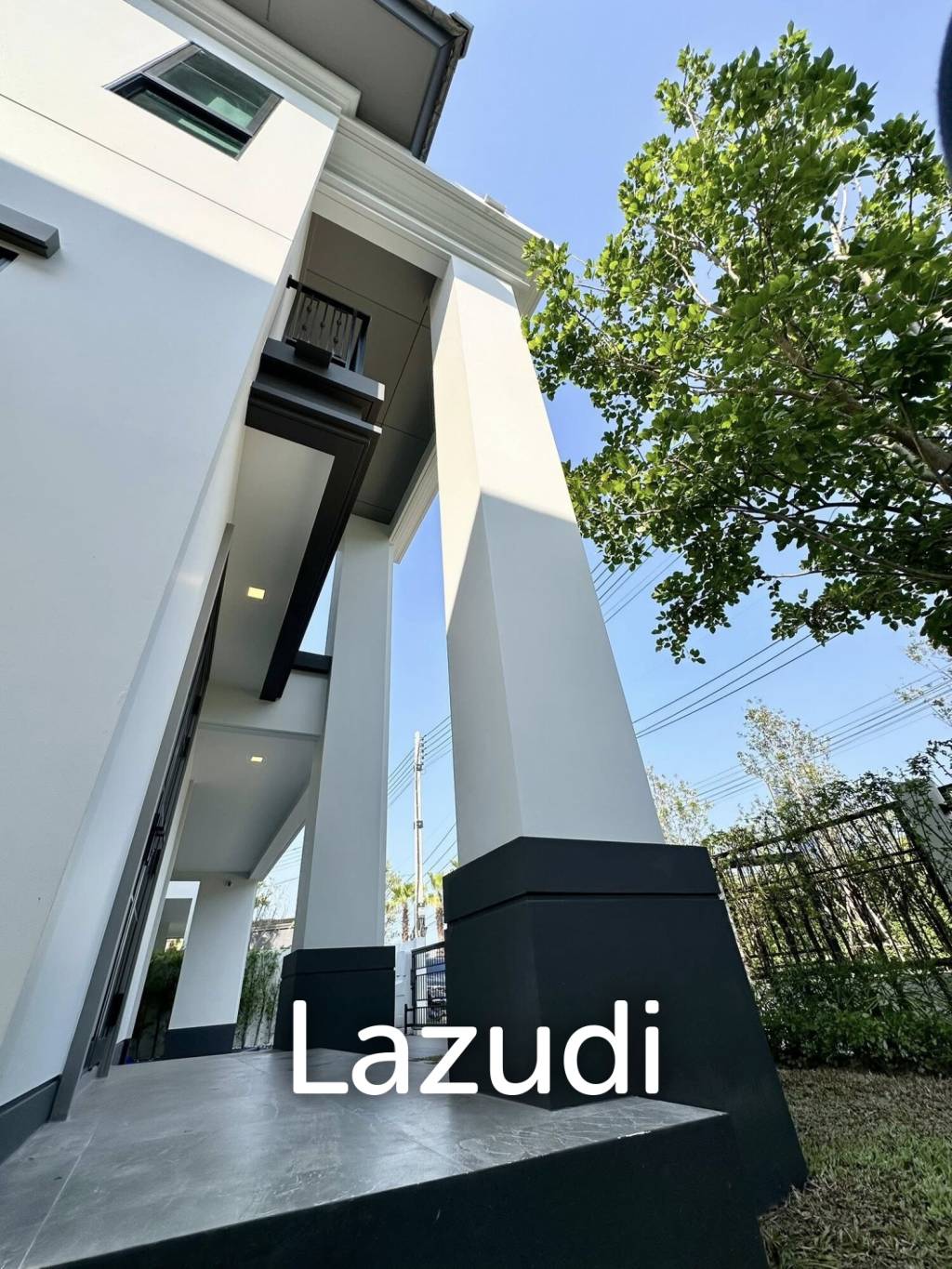 Brand New 4 Bedroom Luxury House Walking Distance to BISP