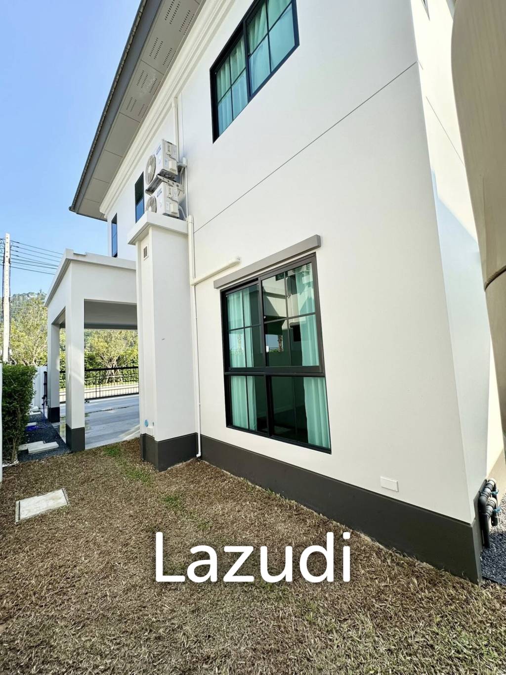 Brand New 4 Bedroom Luxury House Walking Distance to BISP