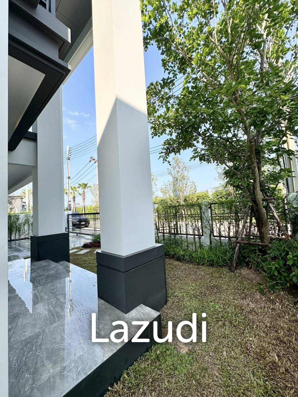Brand New 4 Bedroom Luxury House Walking Distance to BISP