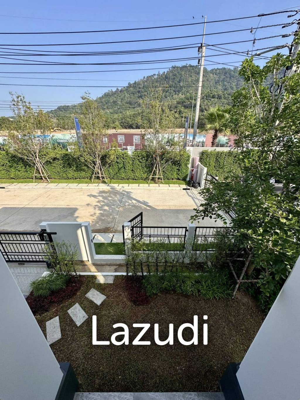 Brand New 4 Bedroom Luxury House Walking Distance to BISP