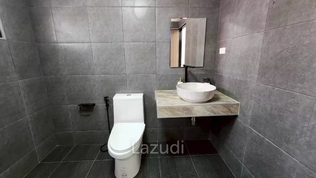 Private Standalone House for Sale and Rent Naklua