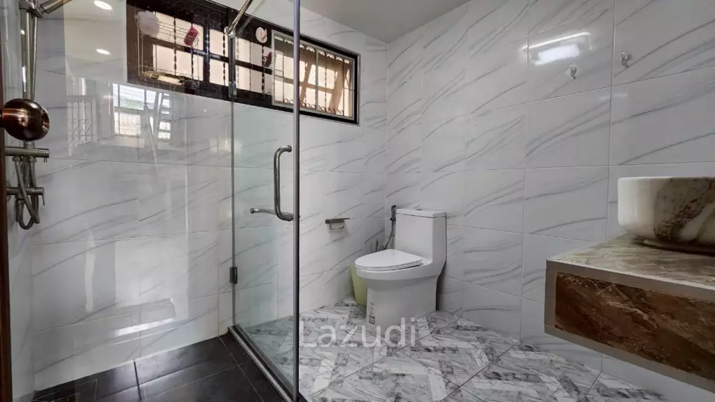 Private Standalone House for Sale and Rent Naklua