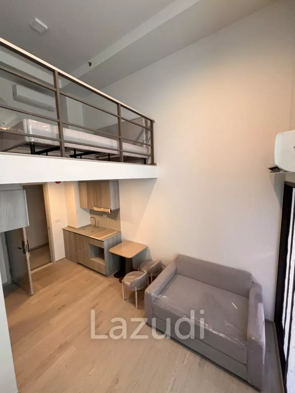 1 Bed Loft High Ceilling condo near Kaset and Sripatum University