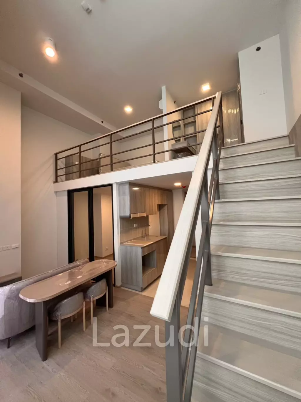 1 Bed Loft High Ceilling condo near Kaset and Sripatum University