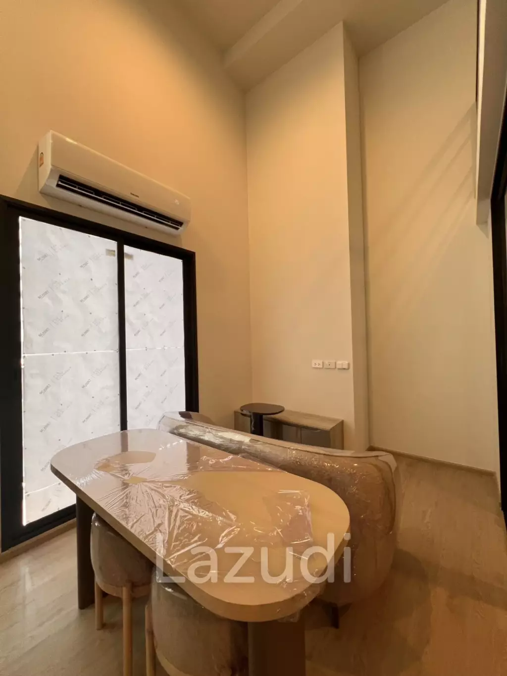 1 Bed Loft High Ceilling condo near Kaset and Sripatum University