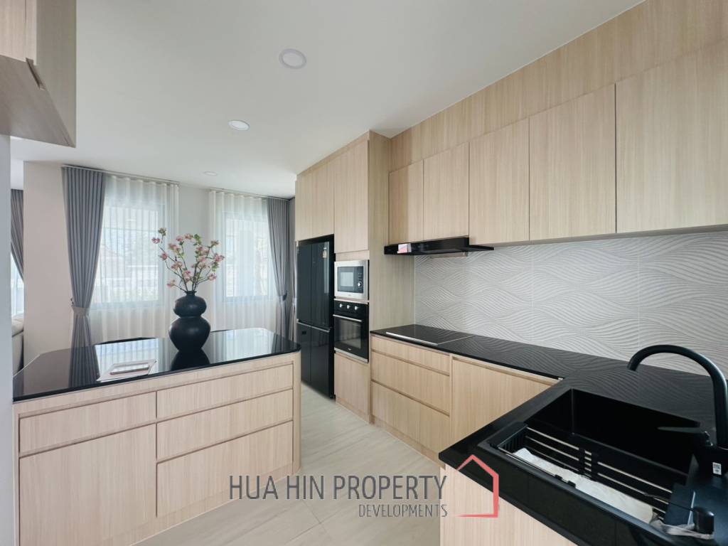 113 sqm modern pool villa in Wang Phong Pran Buri