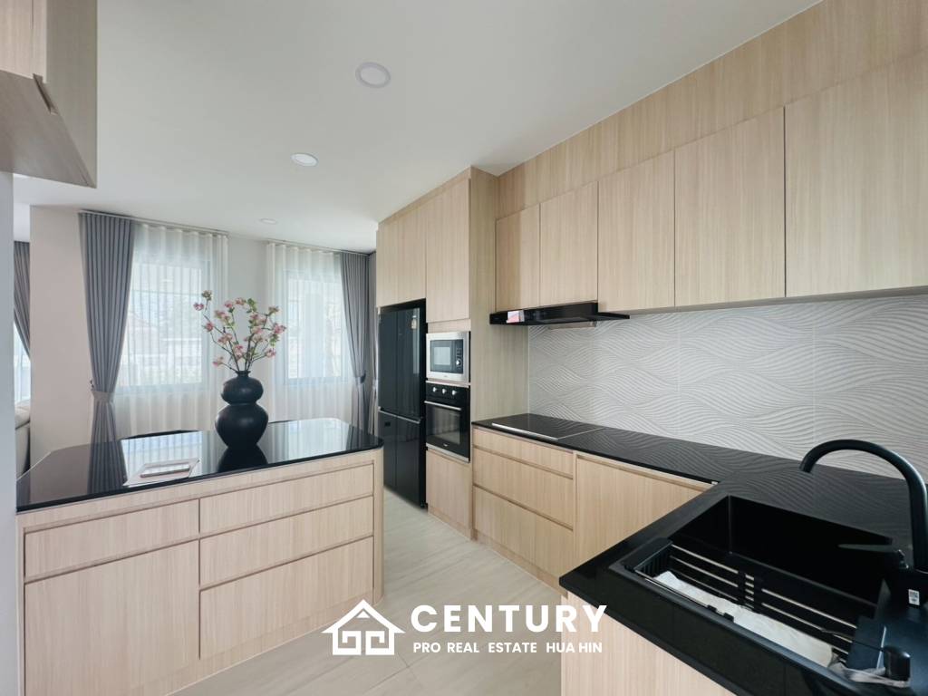 113 sqm modern pool villa in Wang Phong Pran Buri