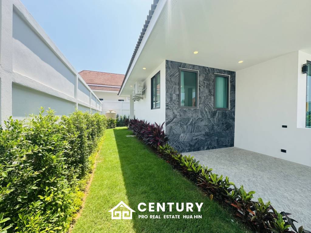 113 sqm modern pool villa in Wang Phong Pran Buri