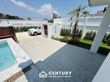 113 sqm modern pool villa in Wang Phong Pran Buri