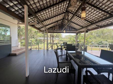 ขายโรงแรม 19 ห้องพักวิวติดหนองน้ำพร้อมสระว่ายน้ำใกล้ตัวเมือง