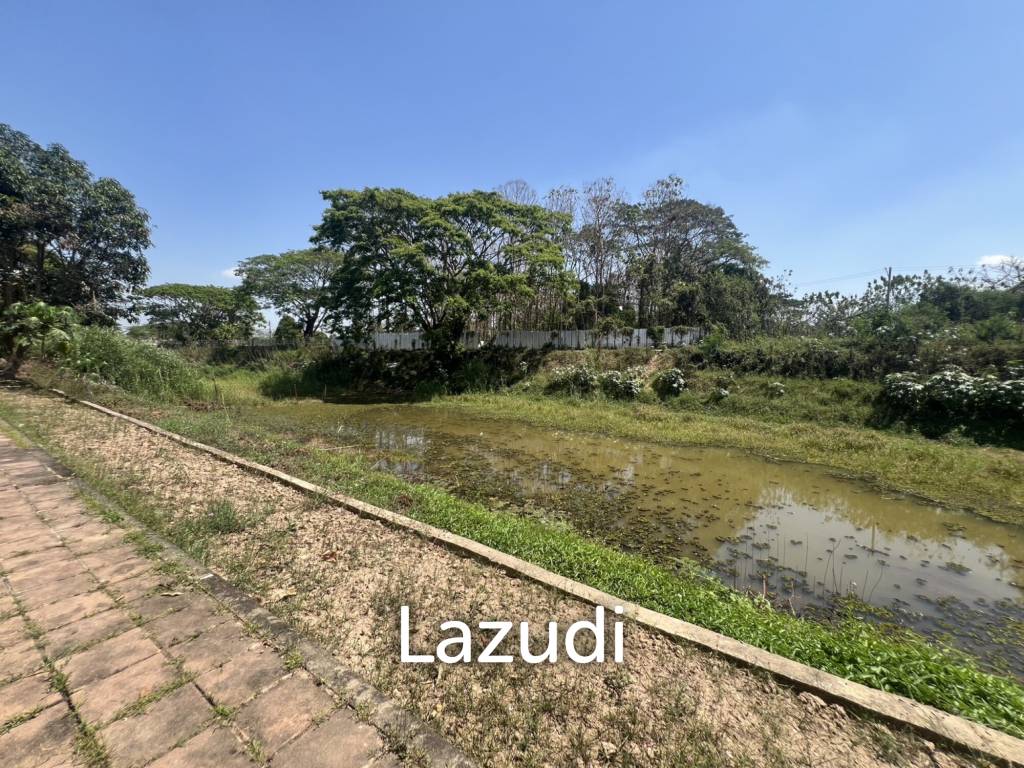 ขายโรงแรม 19 ห้องพักวิวติดหนองน้ำพร้อมสระว่ายน้ำใกล้ตัวเมือง