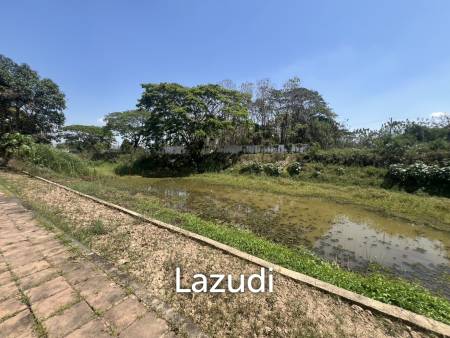 ขายโรงแรม 19 ห้องพักวิวติดหนองน้ำพร้อมสระว่ายน้ำใกล้ตัวเมือง