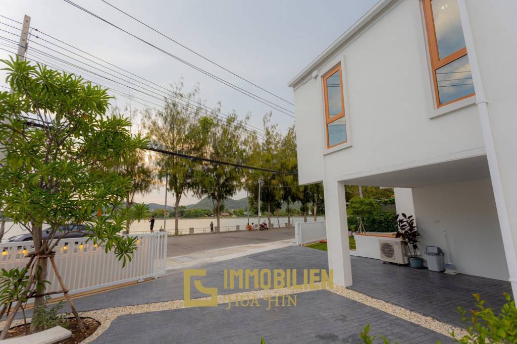 Сдается в аренду / вид на озеро / частный бассейн