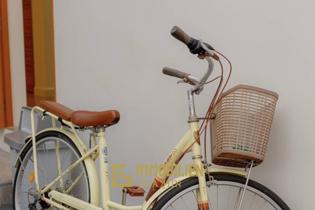 Сдается в аренду / вид на озеро / частный бассейн