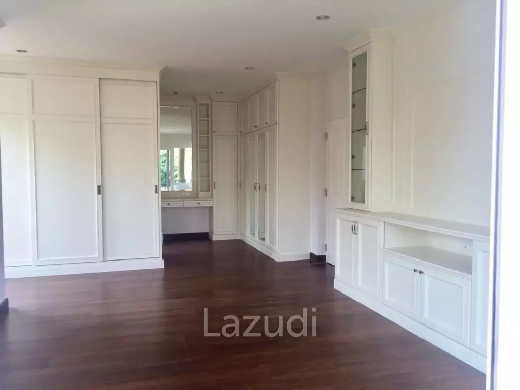 Modern 265 sqm  4 Bed house in Lak Song Bang Khae Bangkok