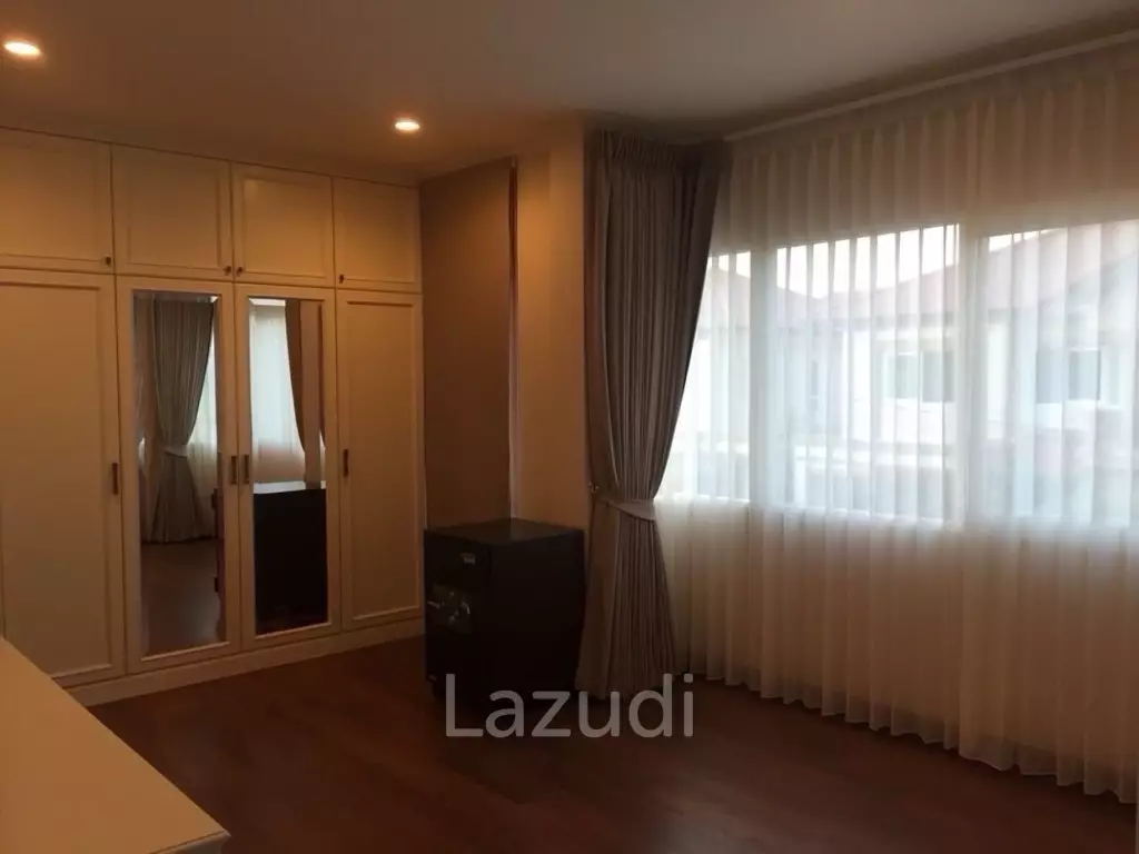 Modern 265 sqm  4 Bed house in Lak Song Bang Khae Bangkok