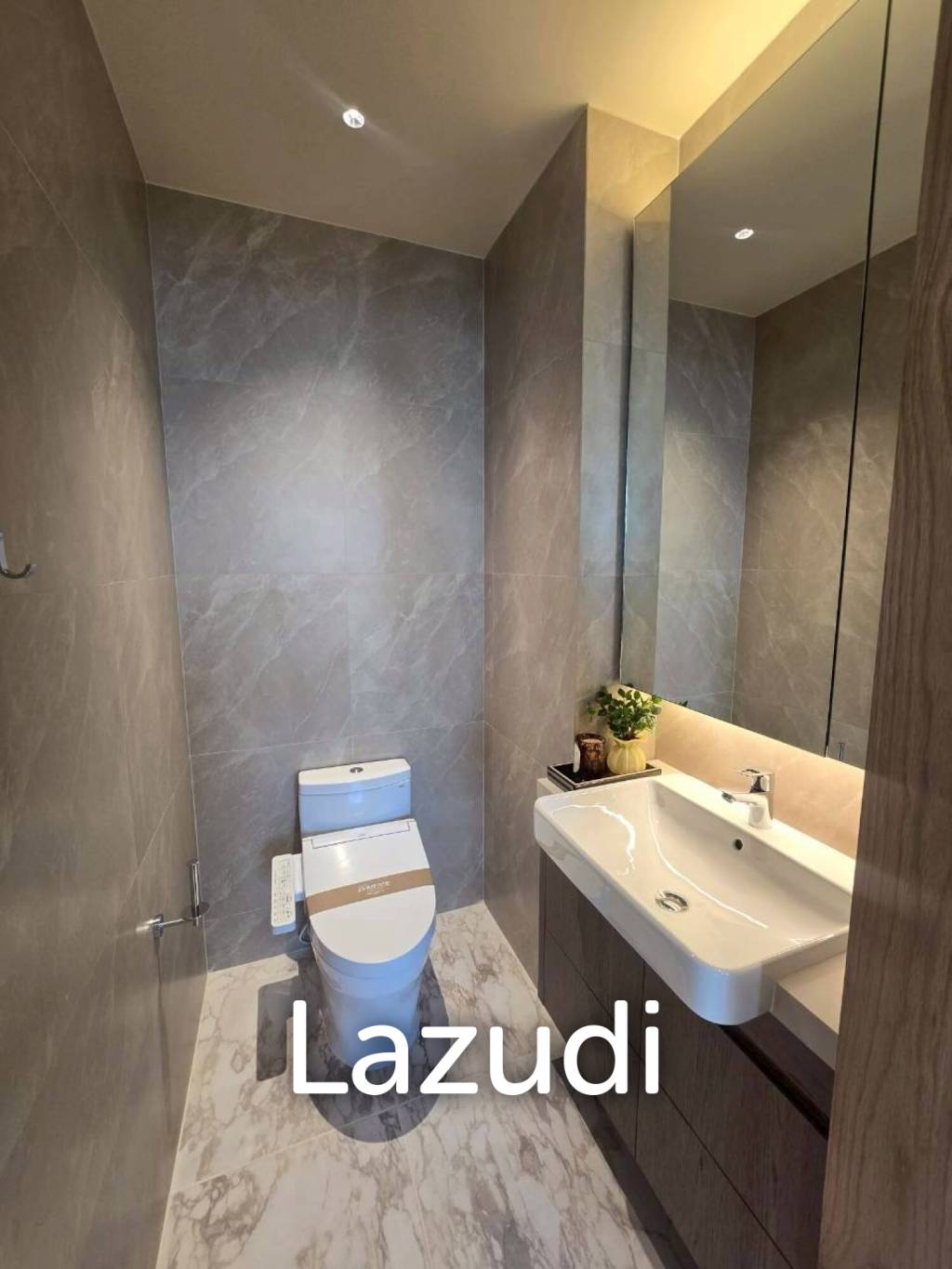 Modern 3 bedroom condo at Noble Emmerse Phrom Phong Khlong Toei