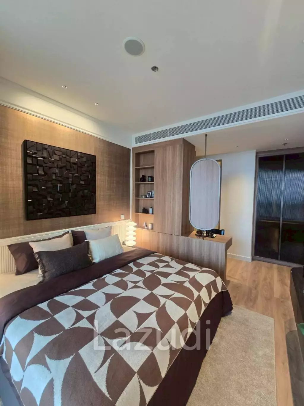 Modern 3 bedroom condo at Noble Emmerse Phrom Phong Khlong Toei