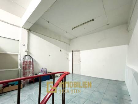 Geschäftshaus / vielseitig nutzbar / inkl. 4 Schlafzimmer + 3 Bäder