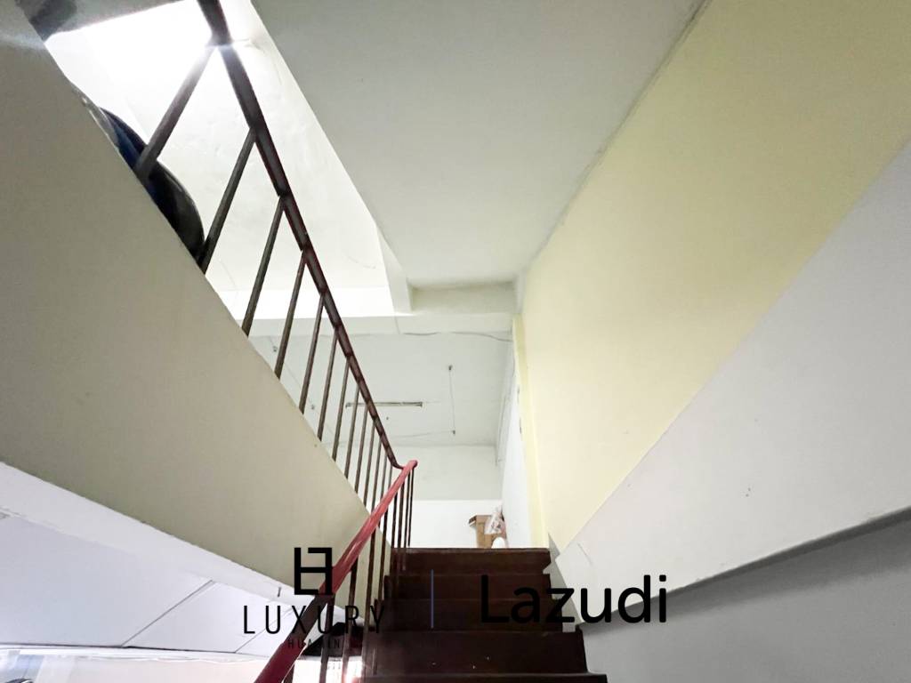 ทาวน์เฮ้าส์ 48 ตร.ม. ใจกลางหัวหิน 4 ห้องนอน ฟรีโฮลด์.