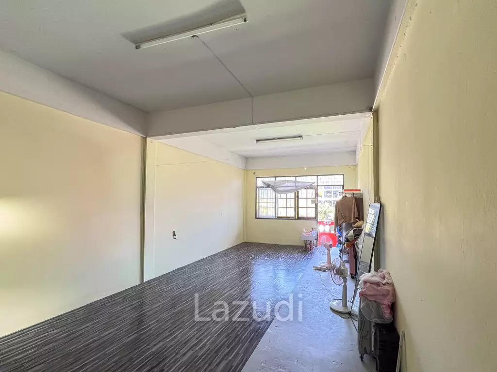 48 sqm mixed-use Townhouse in Hua Hin city center
