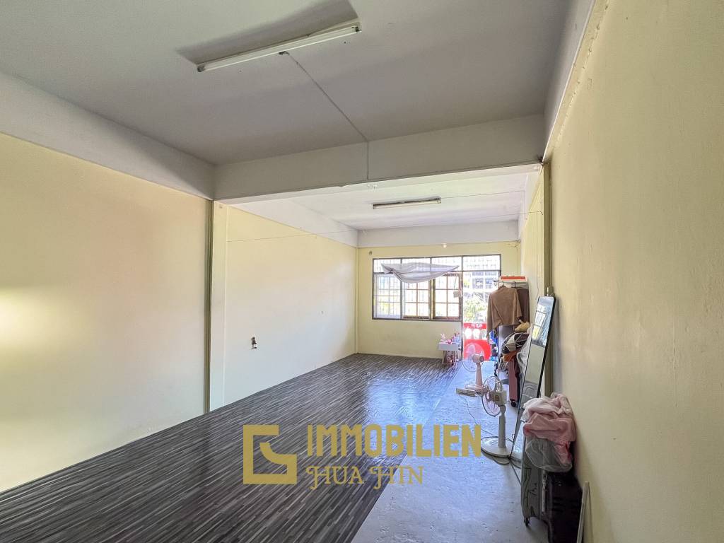 Geschäftshaus / vielseitig nutzbar / inkl. 4 Schlafzimmer + 3 Bäder