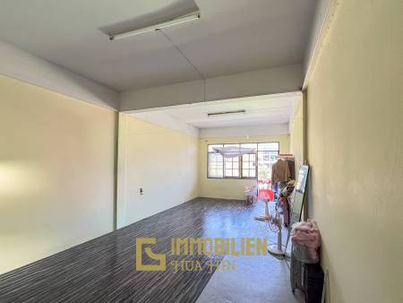 Geschäftshaus / vielseitig nutzbar / inkl. 4 Schlafzimmer + 3 Bäder