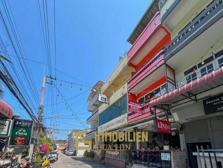 Geschäftshaus / vielseitig nutzbar / inkl. 4 Schlafzimmer + 3 Bäder
