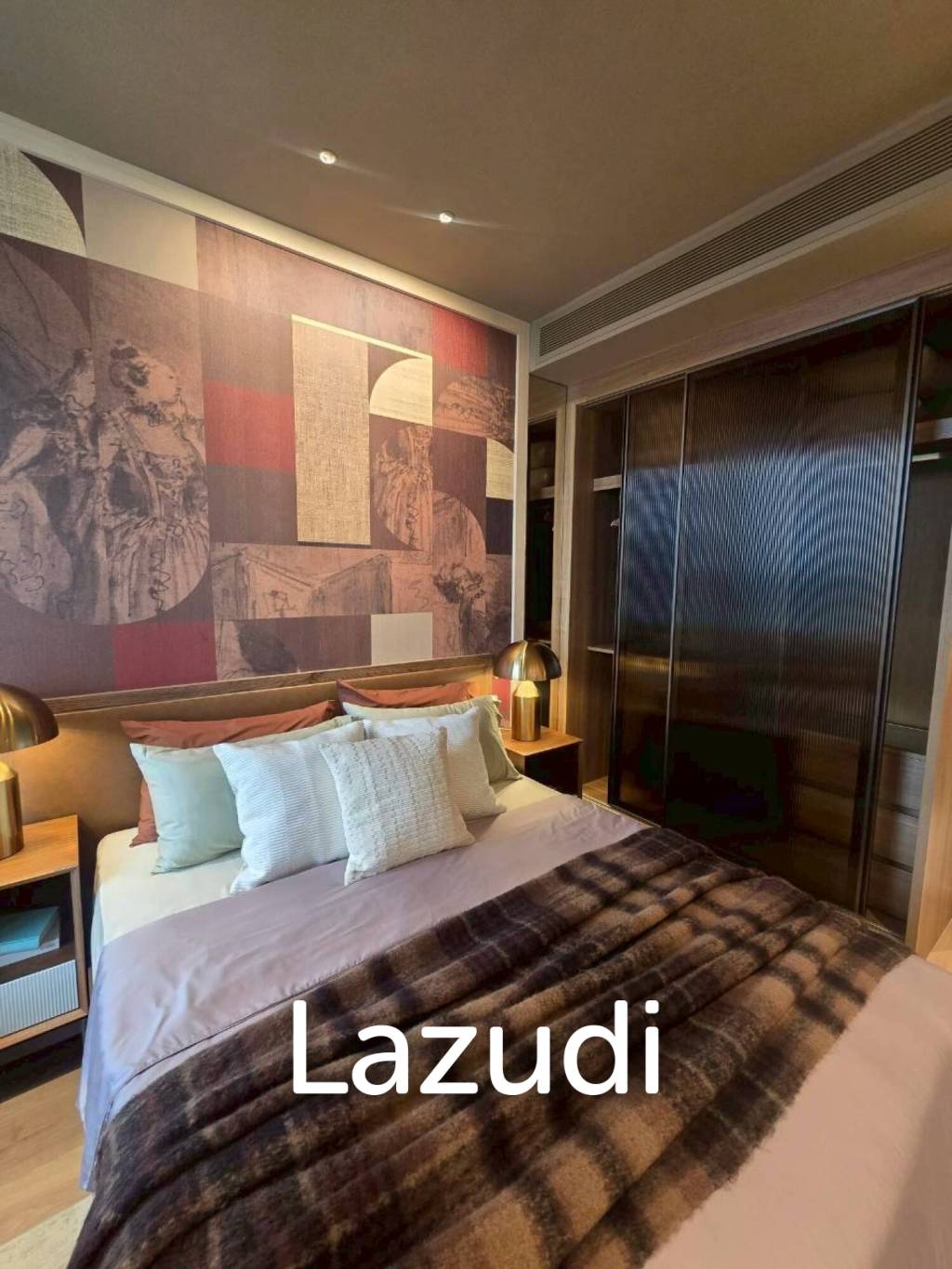 72.96 sqm 2-Bed Condo in Noble Emmerse Phrom Phong, Khlong Toei
