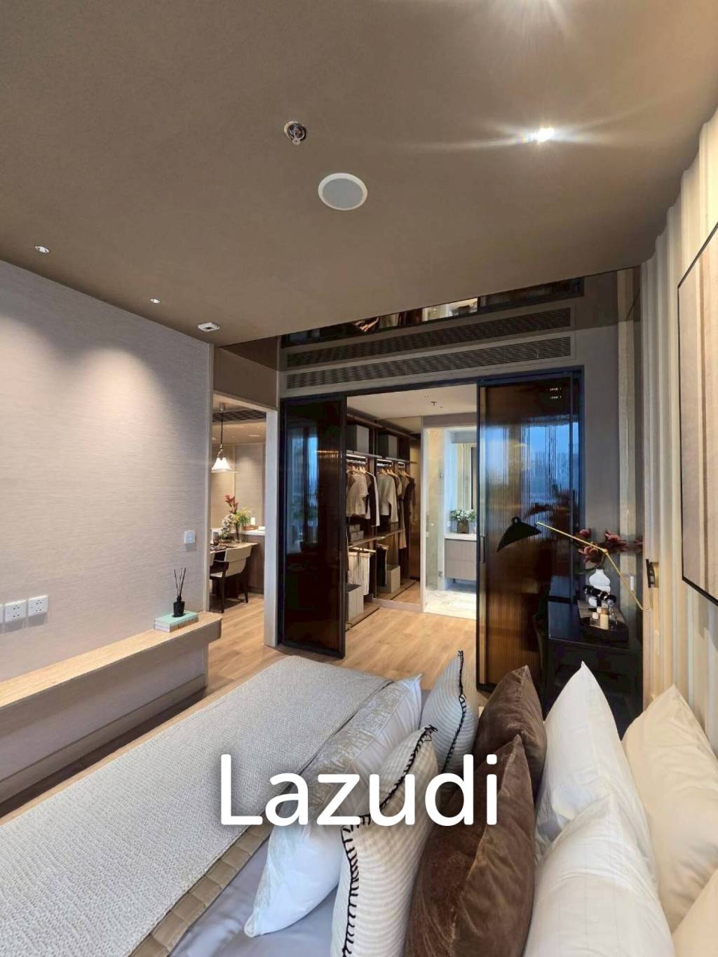 72.96 sqm 2-Bed Condo in Noble Emmerse Phrom Phong, Khlong Toei