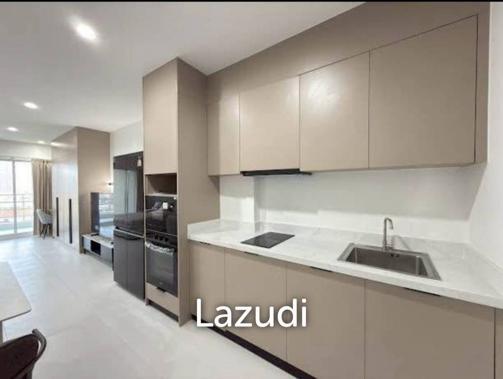 High-Floor Condo for Sale  View Talay 5 Jomtien