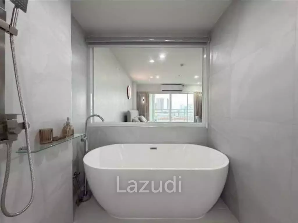 High-Floor Condo for Sale  View Talay 5 Jomtien