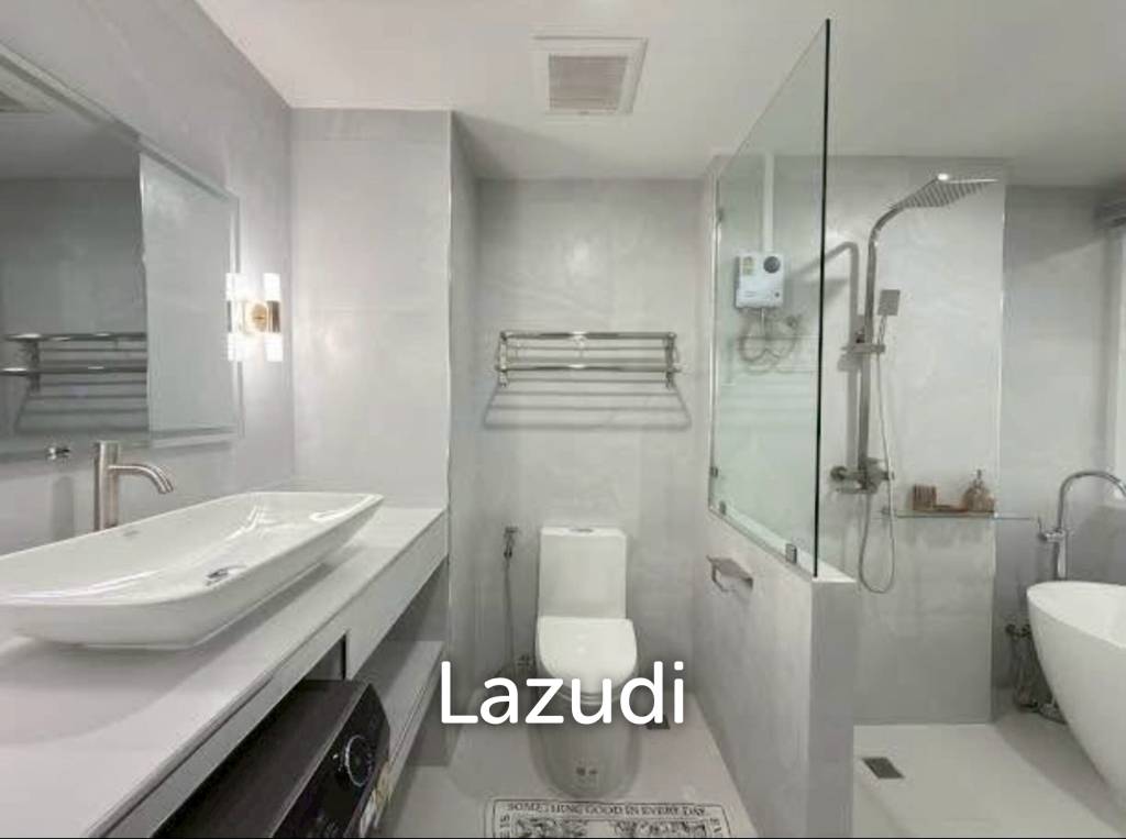 High-Floor Condo for Sale  View Talay 5 Jomtien
