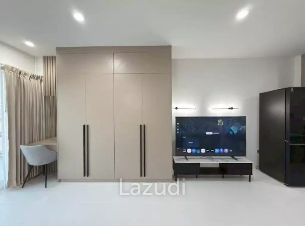 High-Floor Condo for Sale  View Talay 5 Jomtien